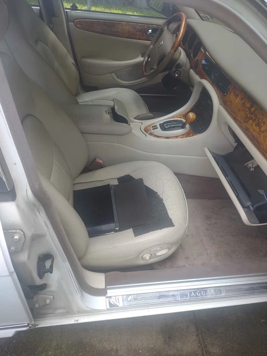 1999 Jaguar X308 XJ - Image 4 of 7