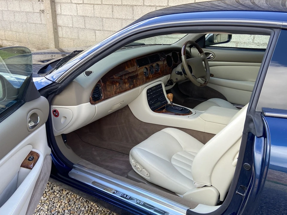 1999 Jaguar X100 XK8 - Image 15 of 30