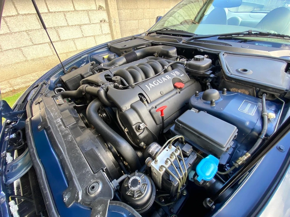1999 Jaguar X100 XK8 - Image 6 of 30