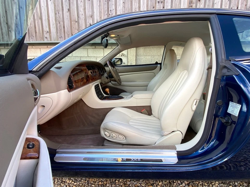 1999 Jaguar X100 XK8 - Image 16 of 30
