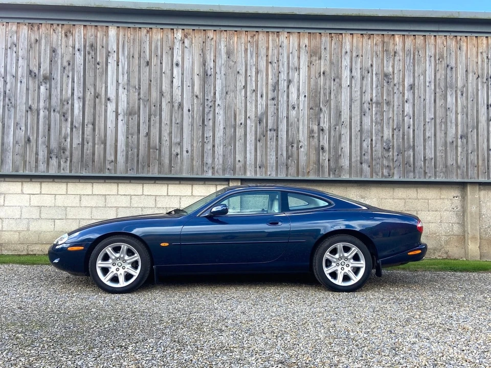 1999 Jaguar X100 XK8 - Image 11 of 30