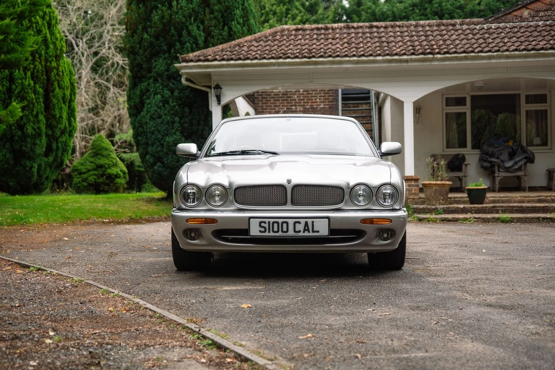 1999 Jaguar X308 XJR - Image 10 of 30