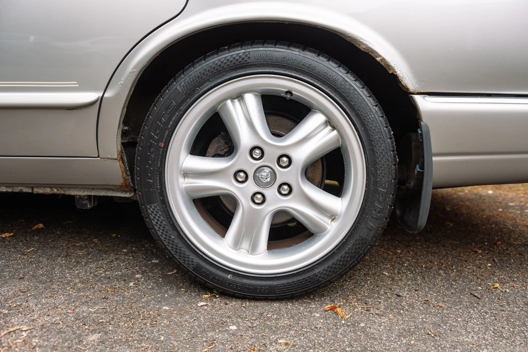 1999 Jaguar X308 XJR - Image 20 of 30