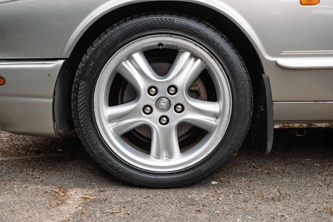 1999 Jaguar X308 XJR - Image 24 of 30