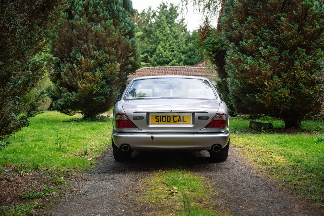1999 Jaguar X308 XJR - Image 13 of 30