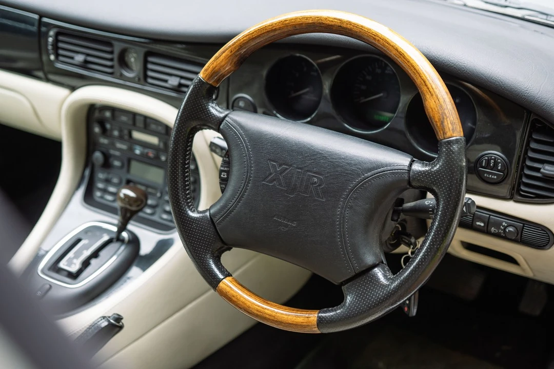 1999 Jaguar X308 XJR - Image 26 of 30