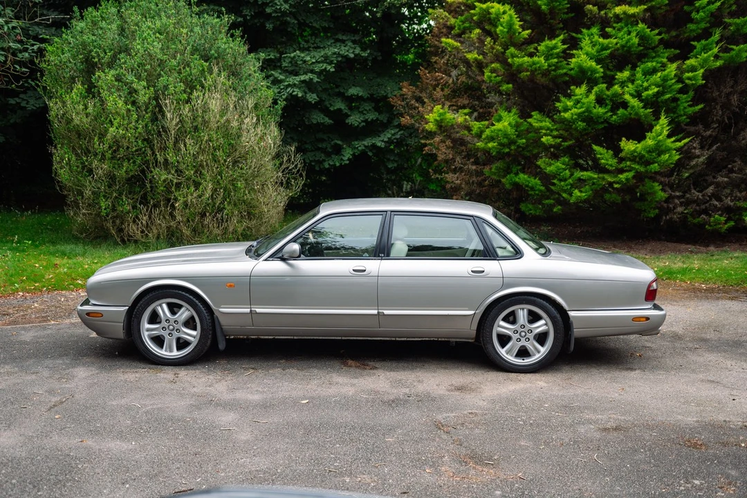 1999 Jaguar X308 XJR - Image 8 of 30