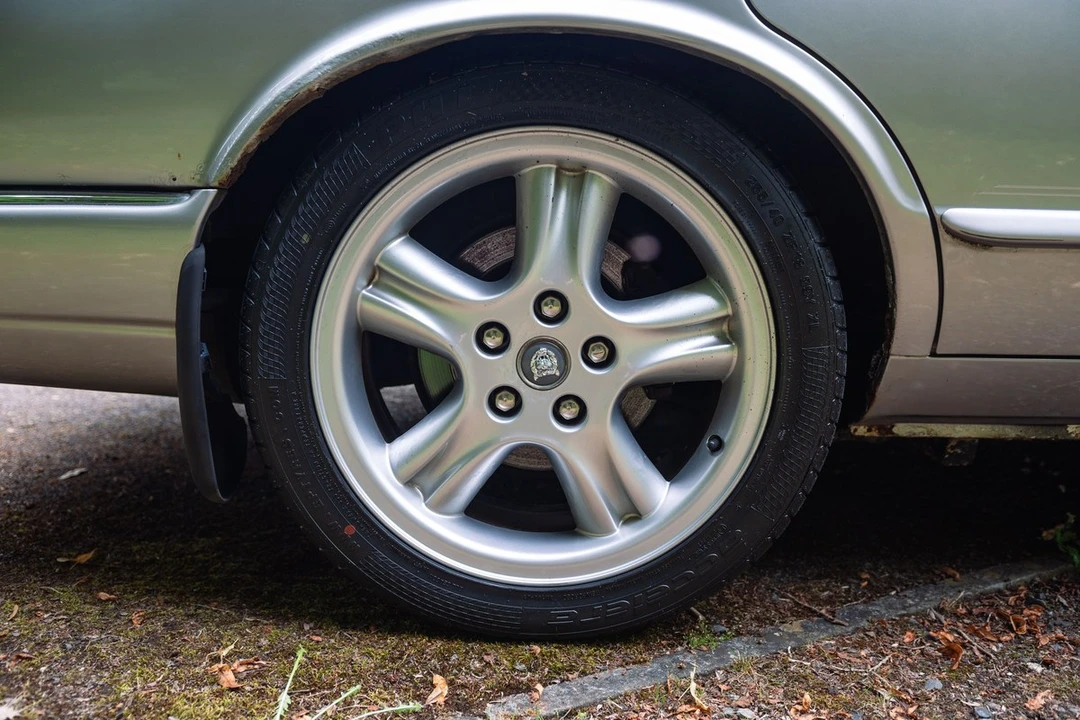 1999 Jaguar X308 XJR - Image 21 of 30