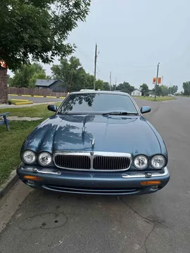 1999 Jaguar XJ8