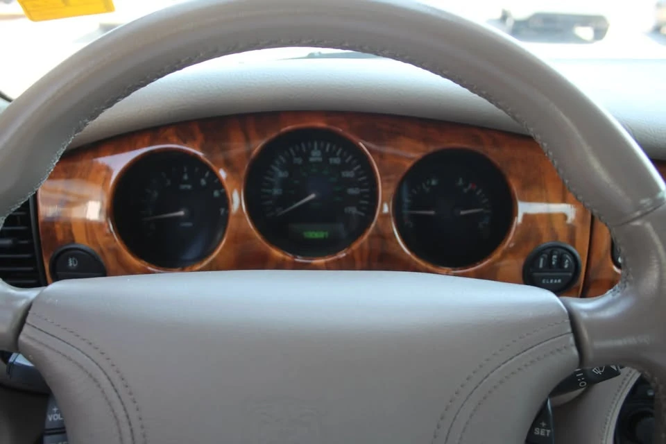 1999 Jaguar X308 XJ - Image 15 of 16