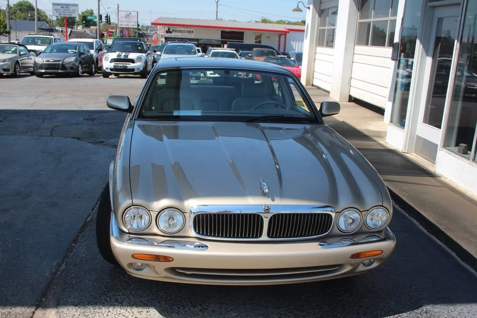 1999 Jaguar X308 XJ - Image 2 of 16
