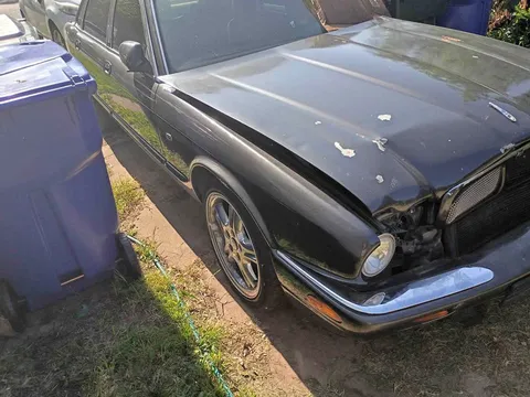 1999 Jaguar XJ XJR