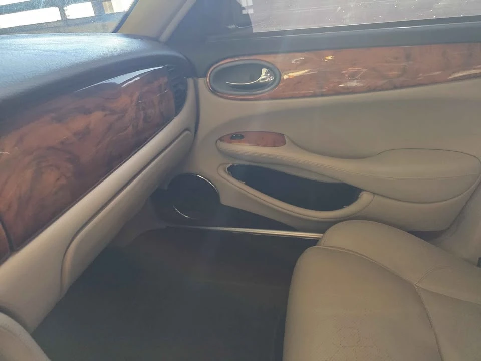 1999 Jaguar X308 XJR - Image 12 of 14