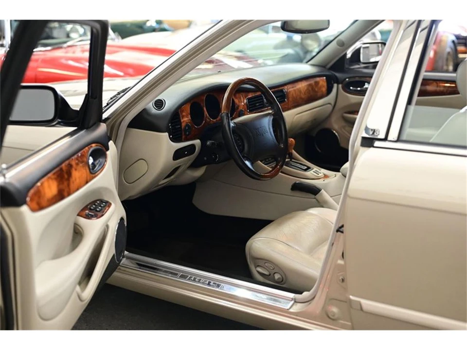 1999 Jaguar X308 XJ - Image 15 of 31