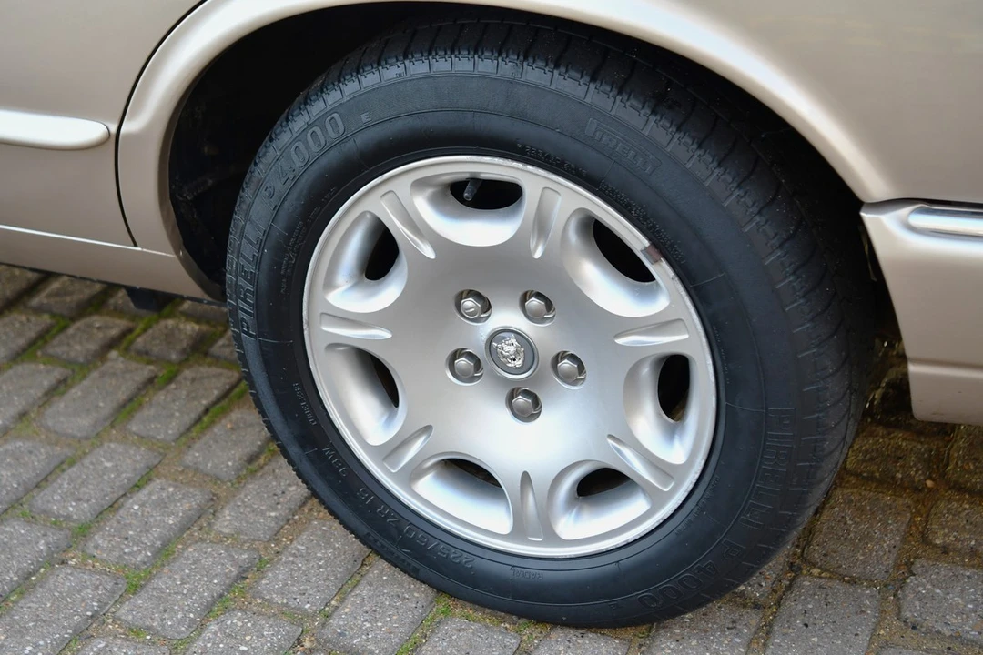 1999 Jaguar X308 XJ - Image 27 of 30