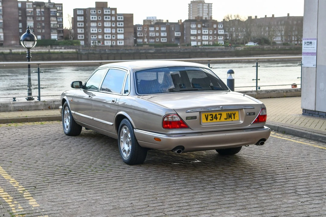 1999 Jaguar X308 XJ - Image 18 of 30