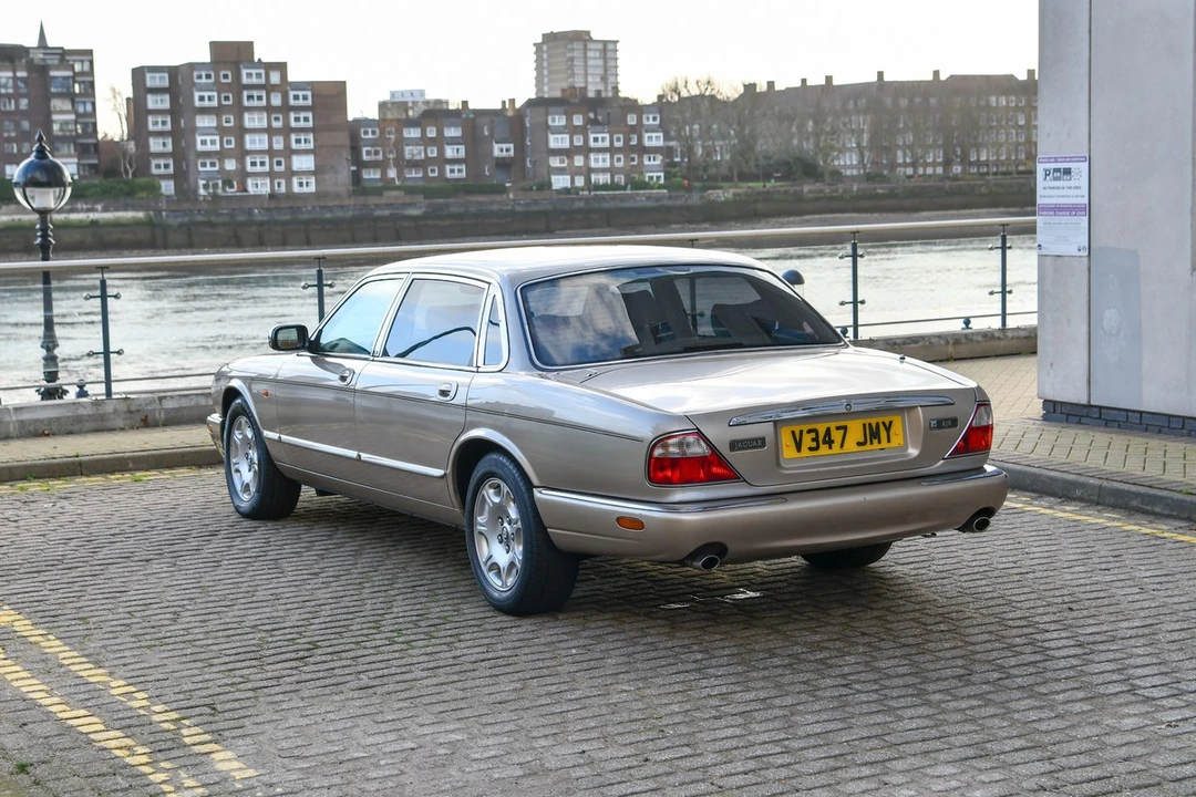 1999 Jaguar X308 XJ - Image 7 of 30