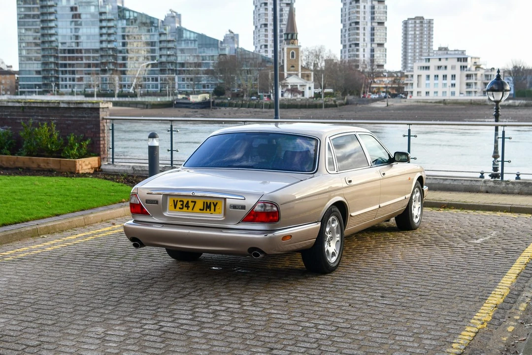 1999 Jaguar X308 XJ - Image 8 of 30