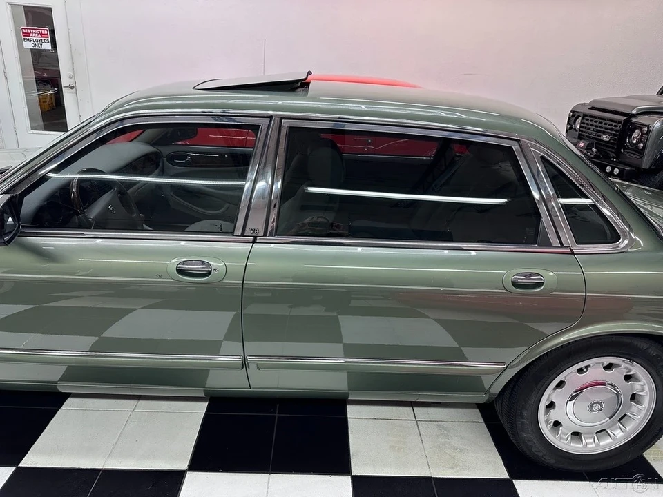 1999 Jaguar X308 XJ - Image 18 of 21