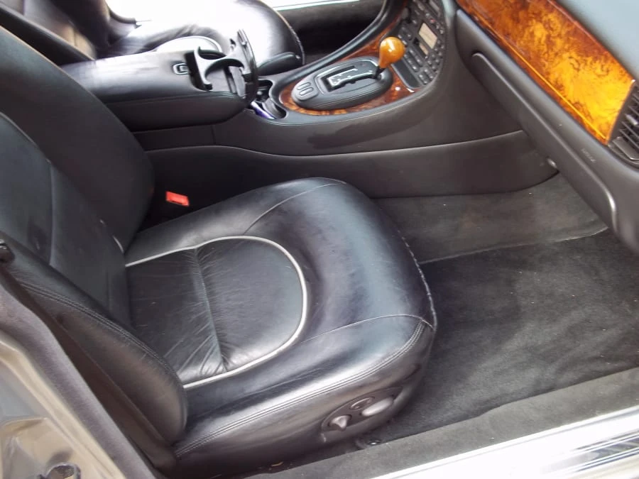 1999 Jaguar X308 XJ - Image 4 of 10