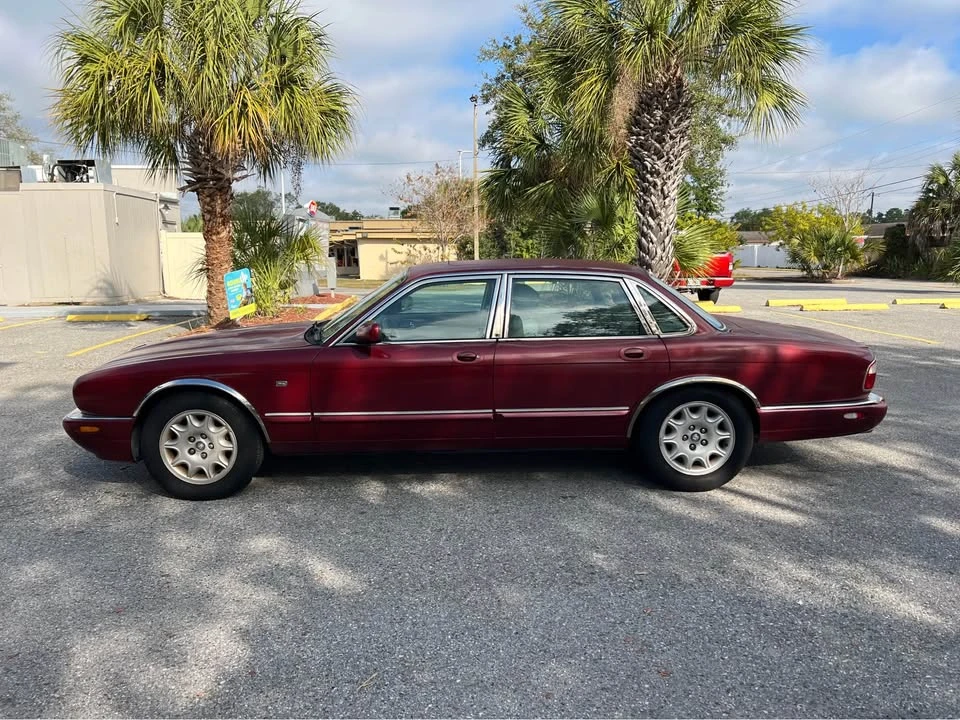 1999 Jaguar X308 XJ - Image 2 of 18