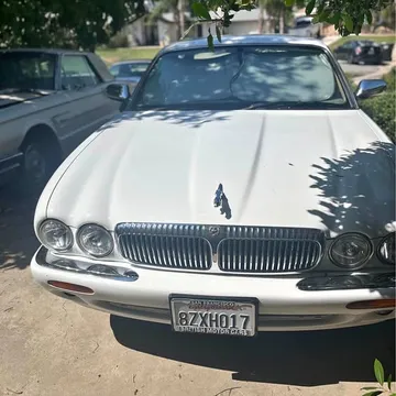 1999 Jaguar XJ Vanden Plas