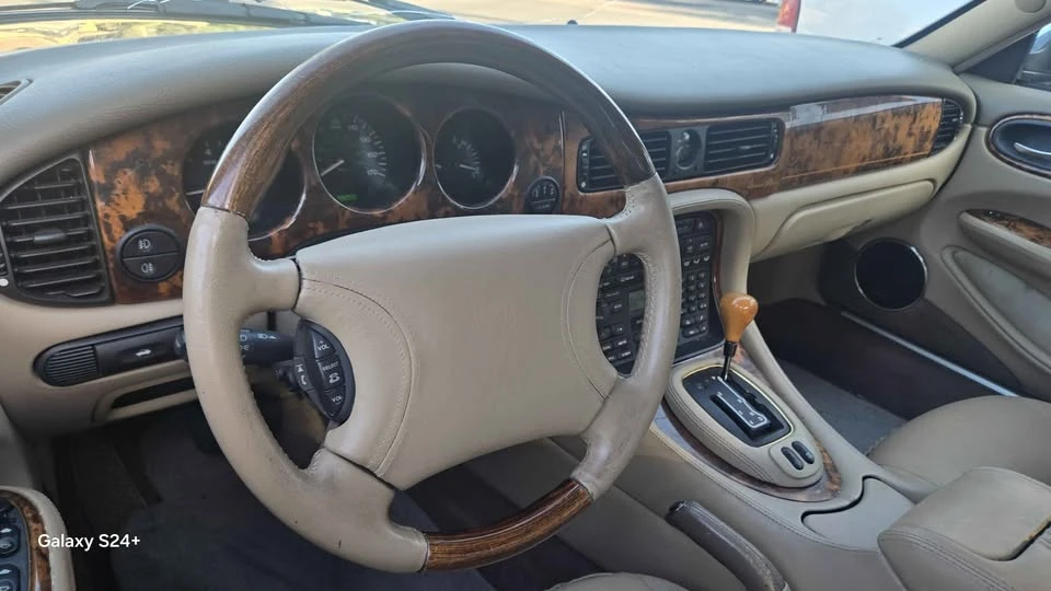 1999 Jaguar X308 XJ - Image 6 of 12