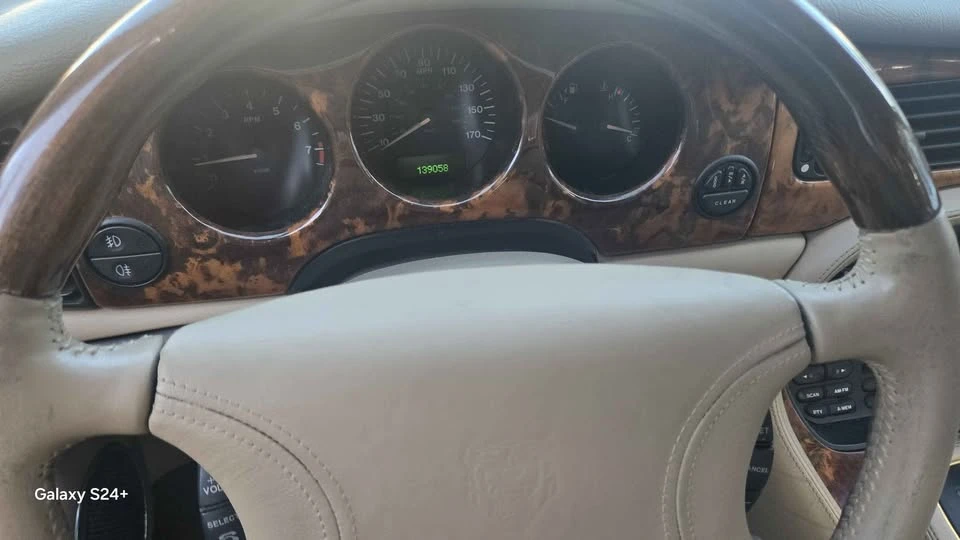1999 Jaguar X308 XJ - Image 5 of 12