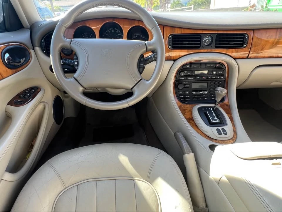 1999 Jaguar X308 XJ - Image 7 of 11