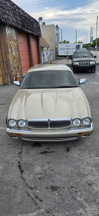 1999 Jaguar X308 XJ - Image 3 of 15