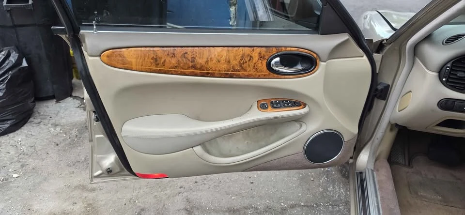 1999 Jaguar X308 XJ - Image 13 of 15