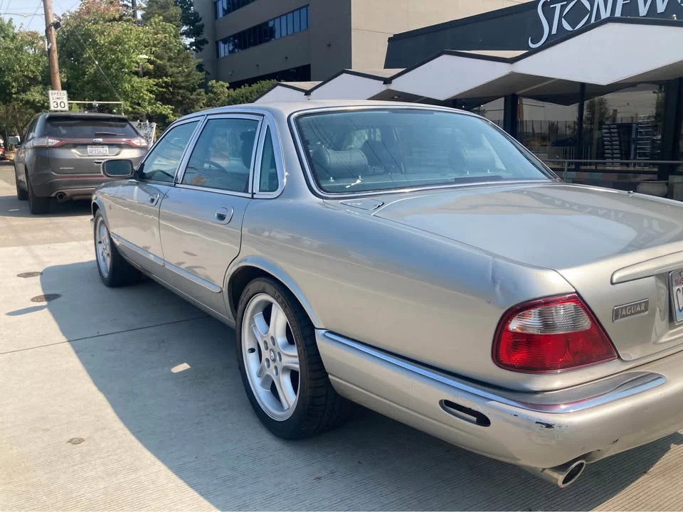 1999 Jaguar X308 XJ - Image 4 of 10