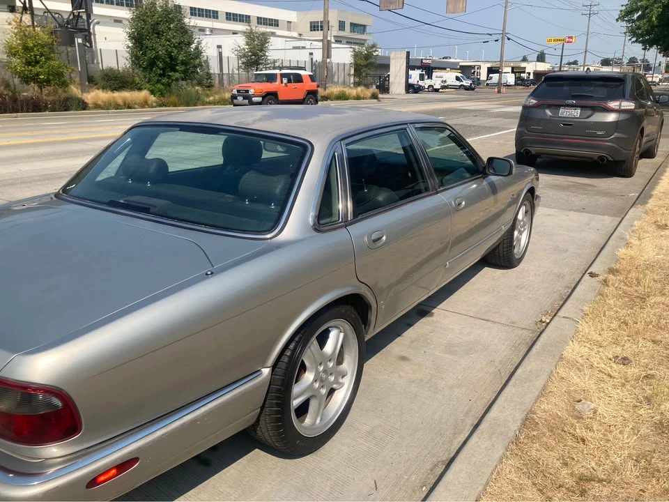1999 Jaguar X308 XJ - Image 3 of 10