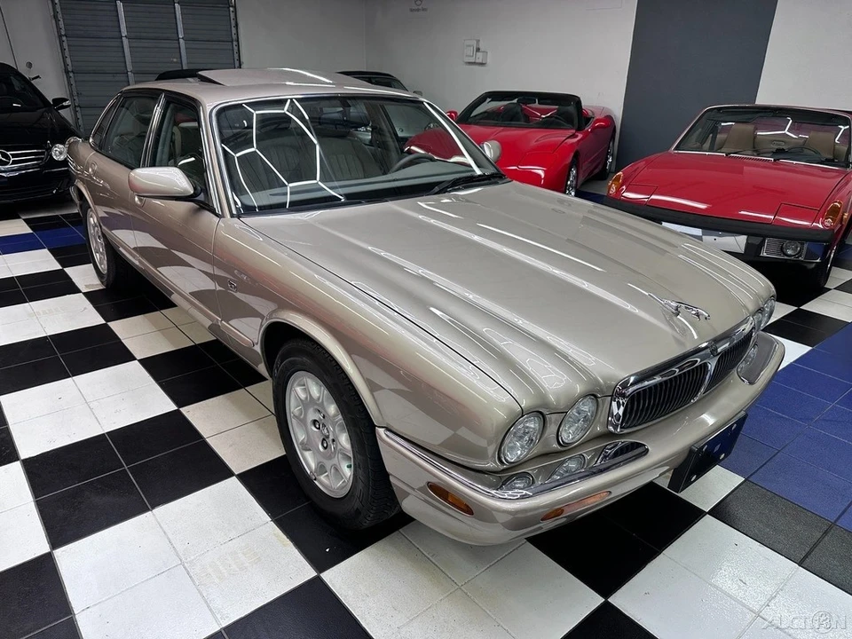 1999 Jaguar X308 XJ - Image 2 of 21