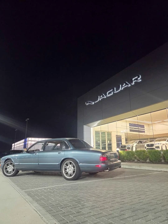 1999 Jaguar X308 XJ - Image 3 of 20