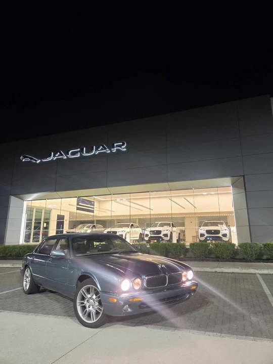 1999 Jaguar X308 XJ - Image 2 of 20