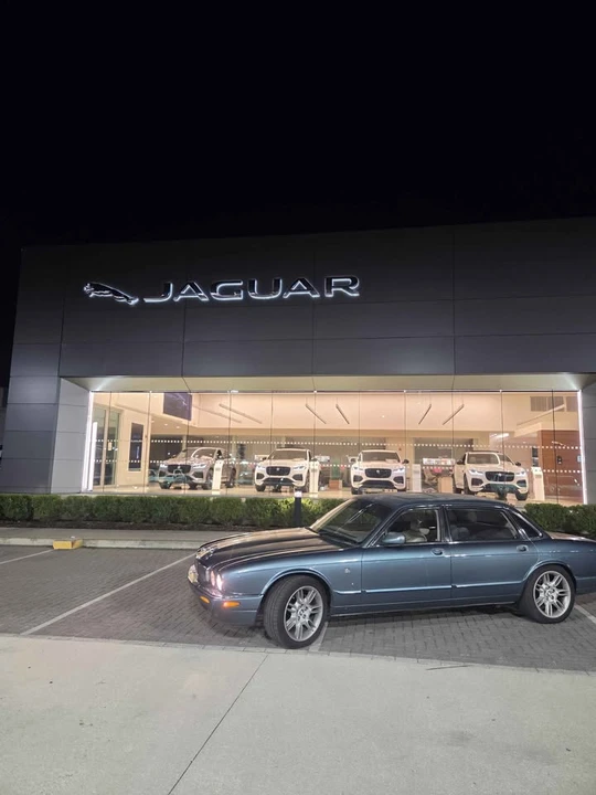 1999 Jaguar X308 XJ - Image 4 of 20