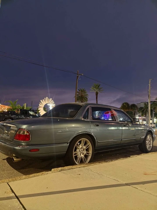 1999 Jaguar X308 XJ - Image 4 of 12
