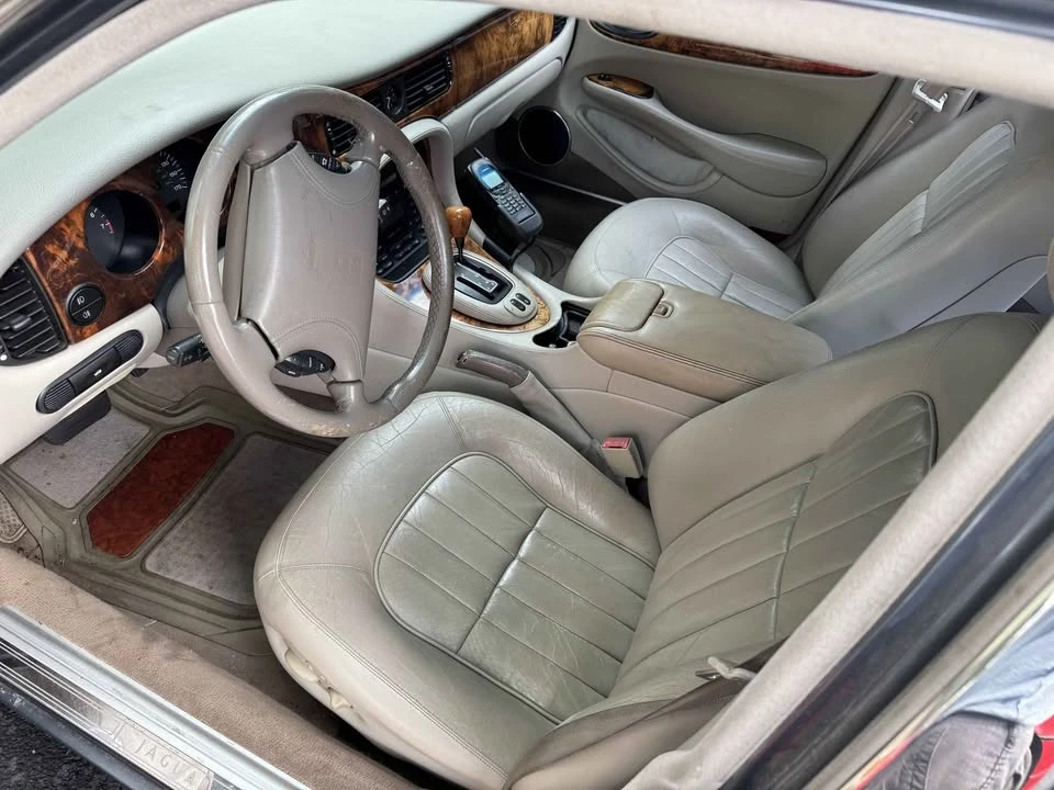 1999 Jaguar X308 XJ - Image 4 of 7