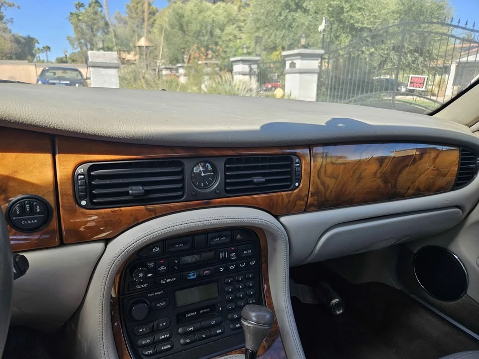 1999 Jaguar X308 XJ - Image 12 of 12