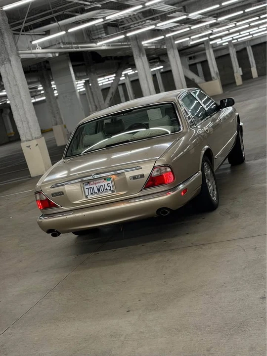 1999 Jaguar - Image 5 of 12