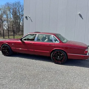 1999 Jaguar XJ XJ8 Sedan 4D