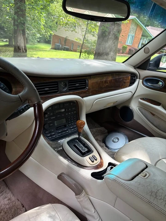 1999 Jaguar X308 XJ - Image 7 of 10