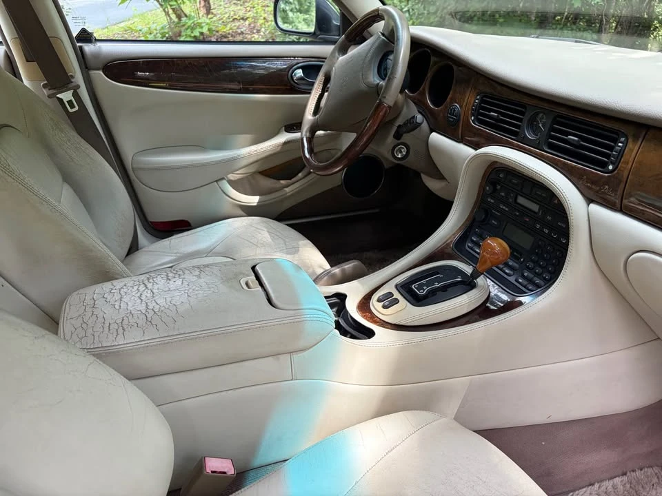1999 Jaguar X308 XJ - Image 10 of 10