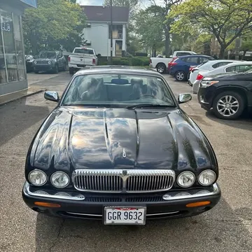 1999 Jaguar XJ8 Vanden Plas