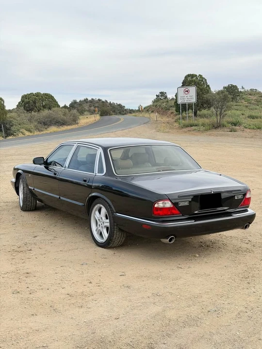 1999 Jaguar X308 XJR - Image 13 of 13