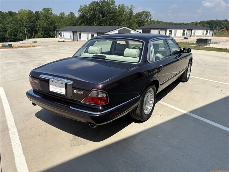 1999 Jaguar X308 XJ - Image 4 of 31