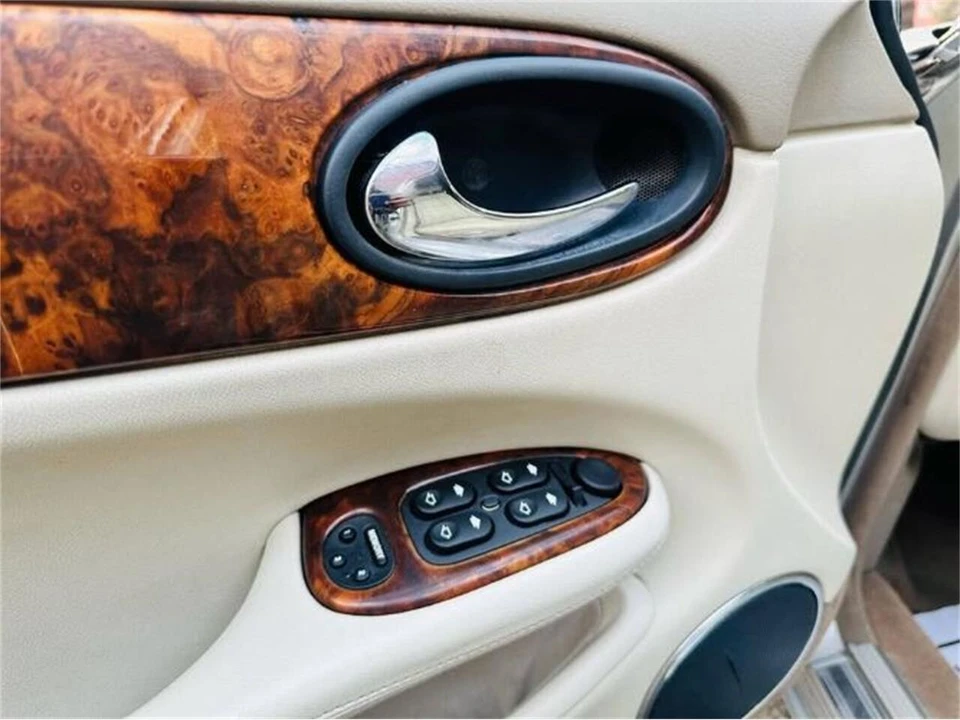 1999 Jaguar X308 XJ - Image 4 of 17