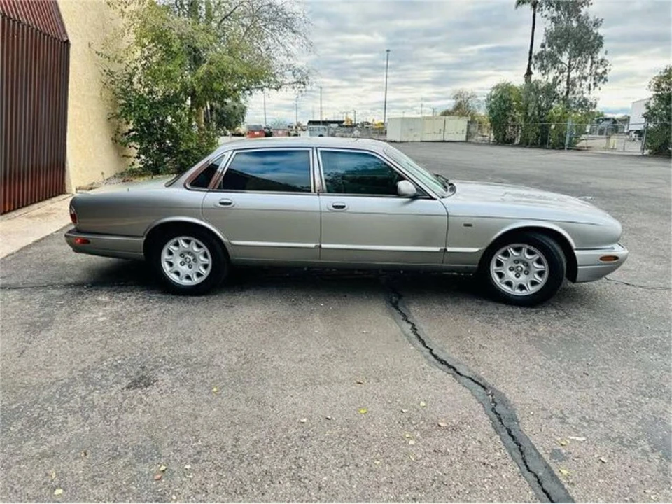 1999 Jaguar X308 XJ - Image 5 of 17