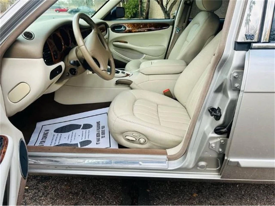1999 Jaguar X308 XJ - Image 3 of 17